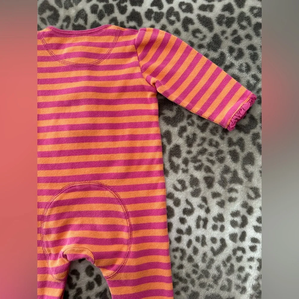 2006 babyGap Striped One Piece in Pink Orange Size 6-12 Newborn